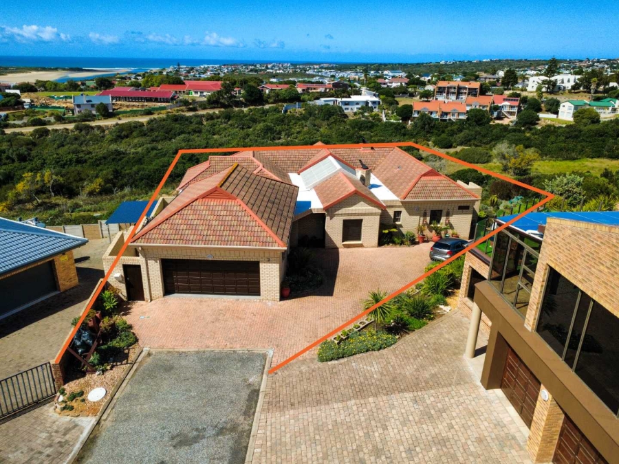 4 Bedroom Property for Sale in Stilbaai Wes Western Cape